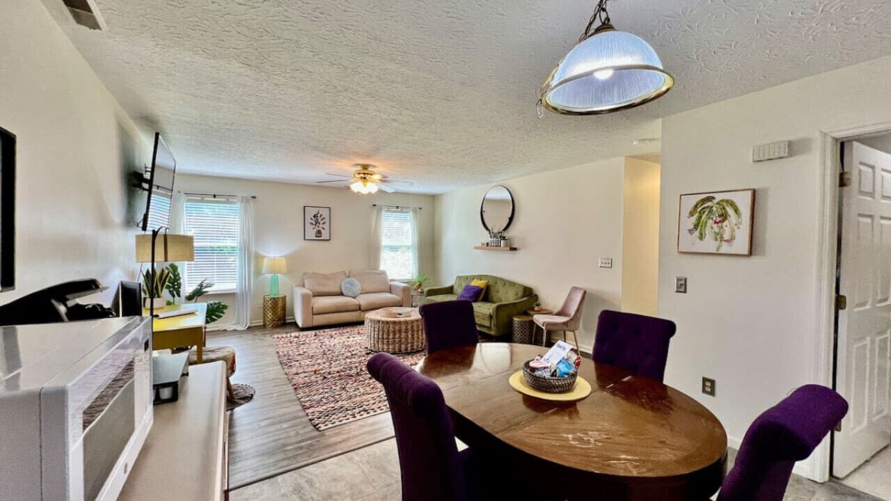 Photo of Livingroom in Monroe