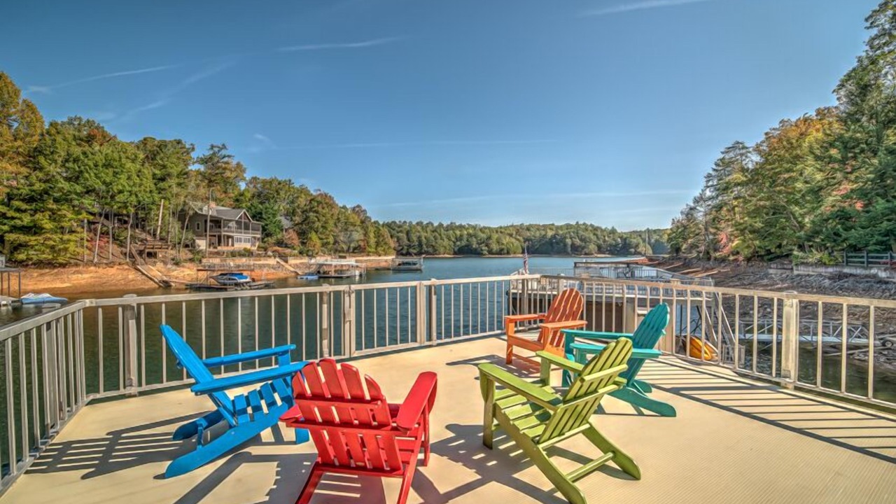 Photo of Patio Balcony in Necowa Cove