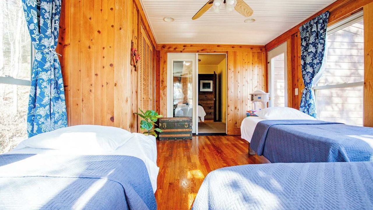 Photo of Bedroom in Salem