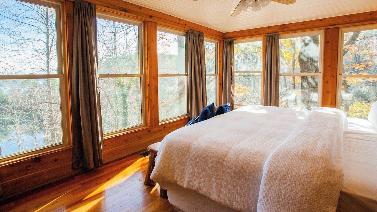 Photo of Bedroom in Salem