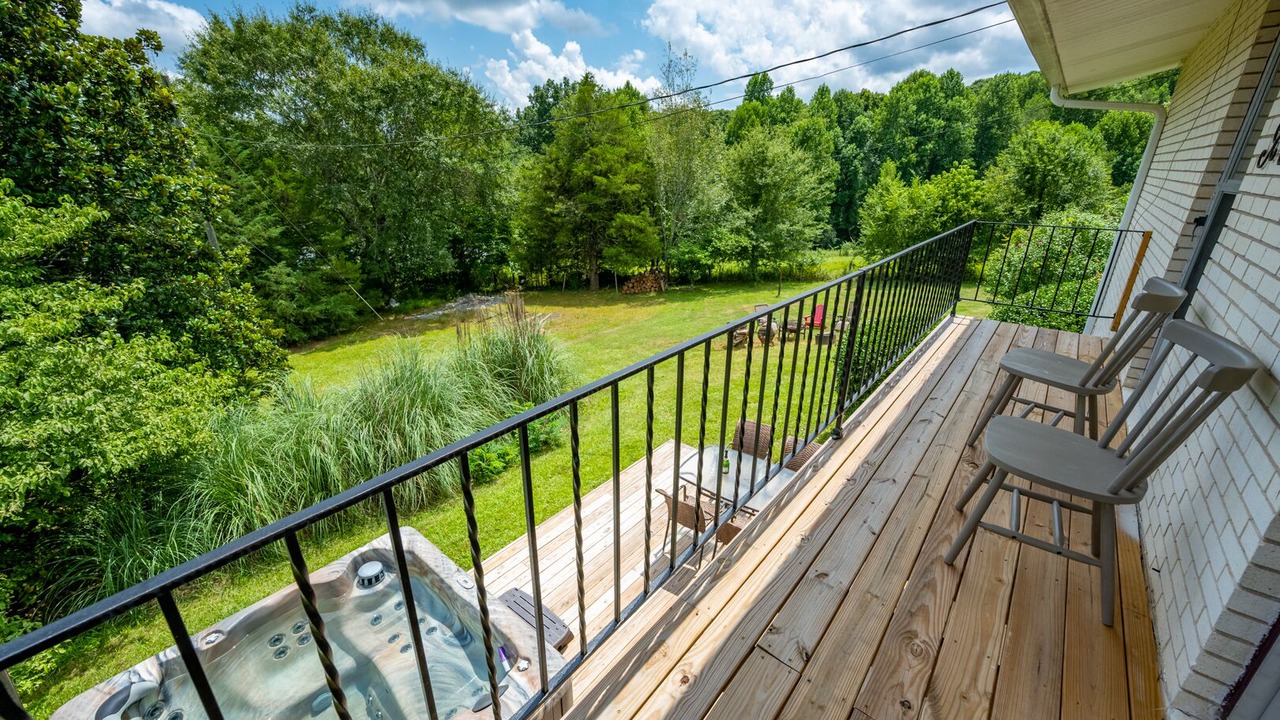 Photo of Outdoor in Clarkesville