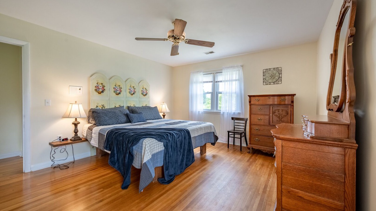 Photo of Bedroom in Clarkesville