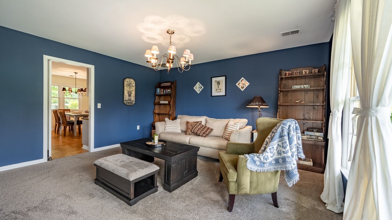 Photo of Livingroom in Clarkesville