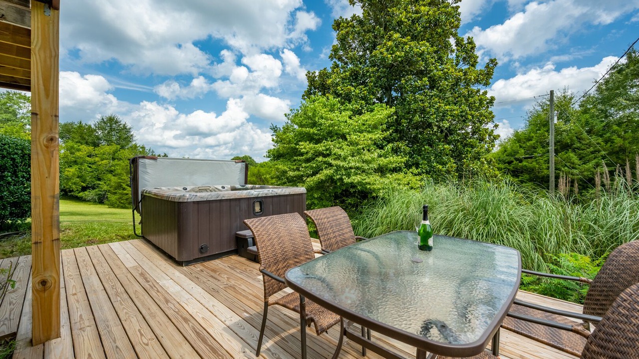 Photo of Outdoor in Clarkesville