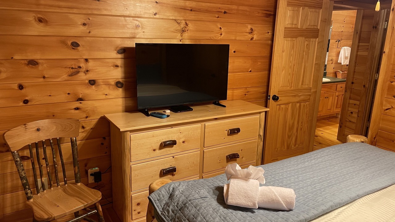 Photo of Bedroom in Ellijay