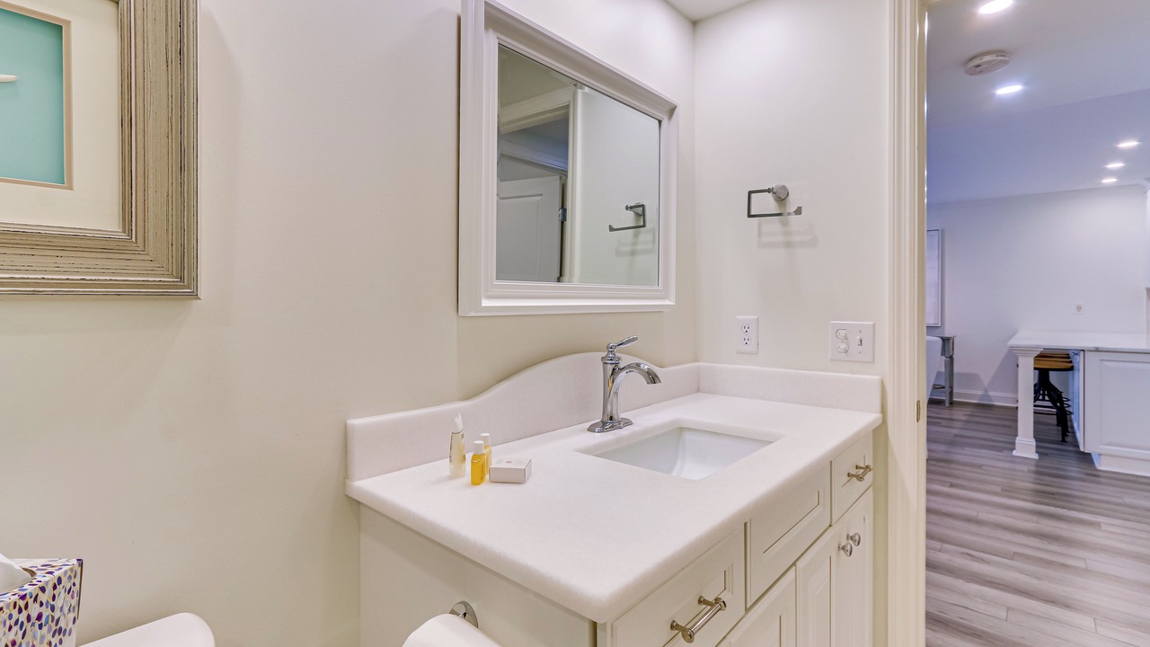 Photo of Bathroom in Harbour Town