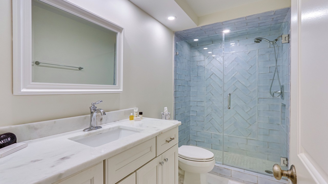 Photo of Bathroom in Harbour Town