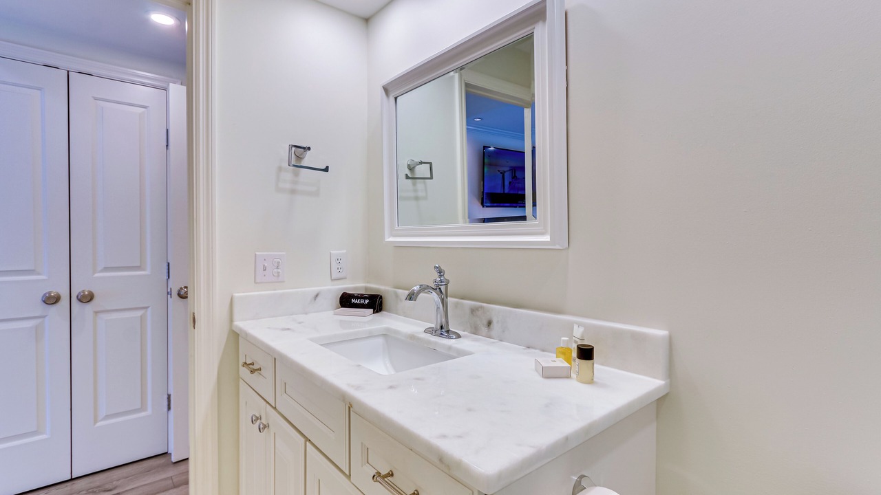 Photo of Bathroom in Harbour Town