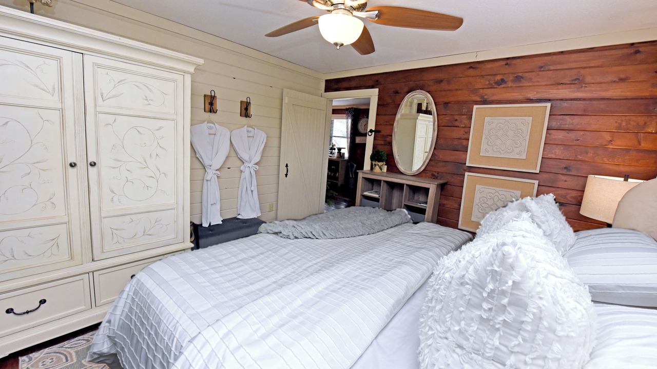 Photo of Bedroom in Blairsville