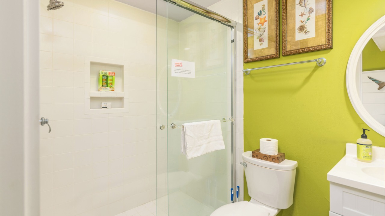 Photo of Bathroom in Beach Lagoon