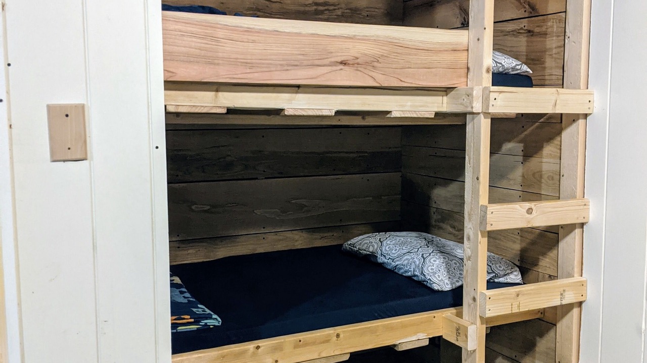 Photo of Bedroom in Benton