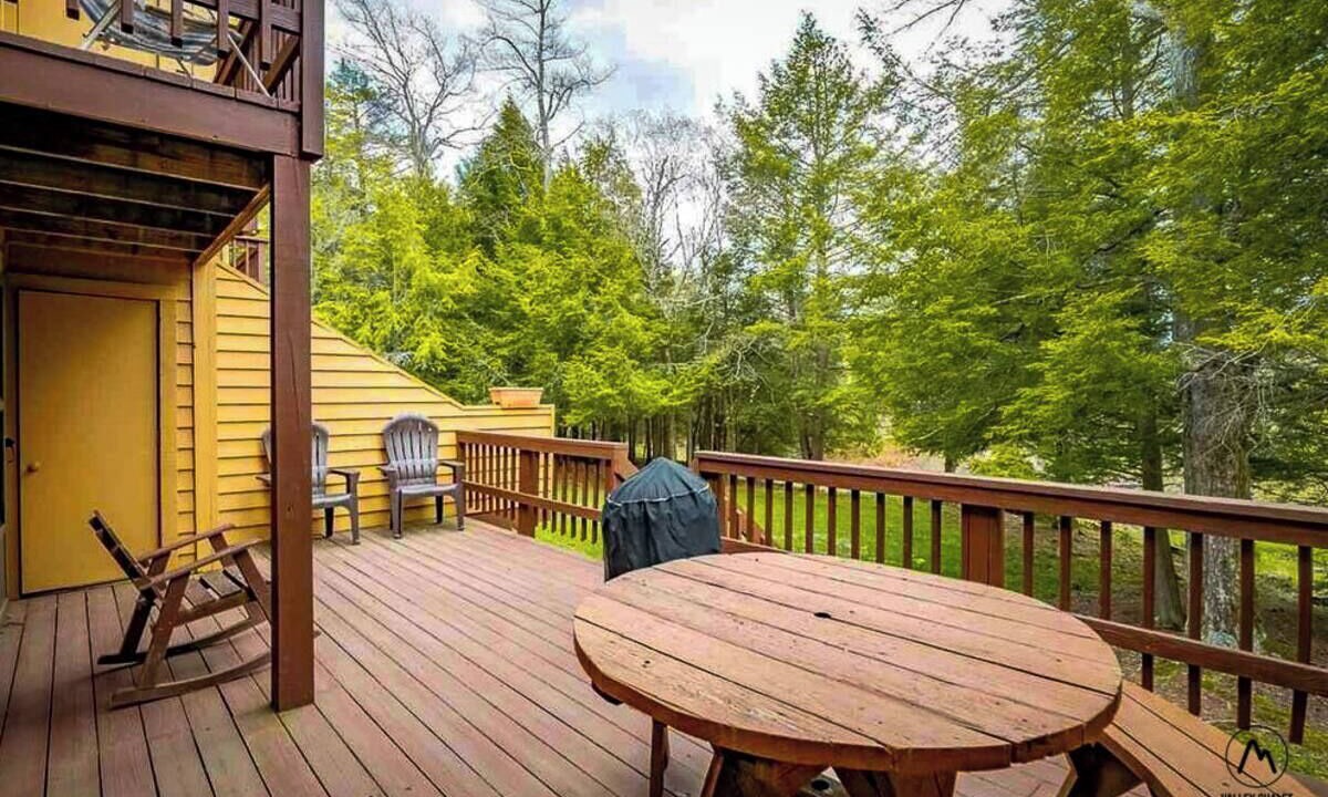 Photo of Outdoor in Timberline