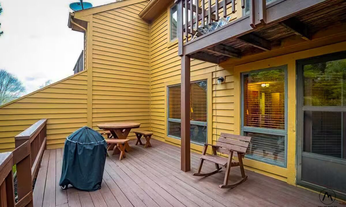 Photo of Outdoor in Timberline
