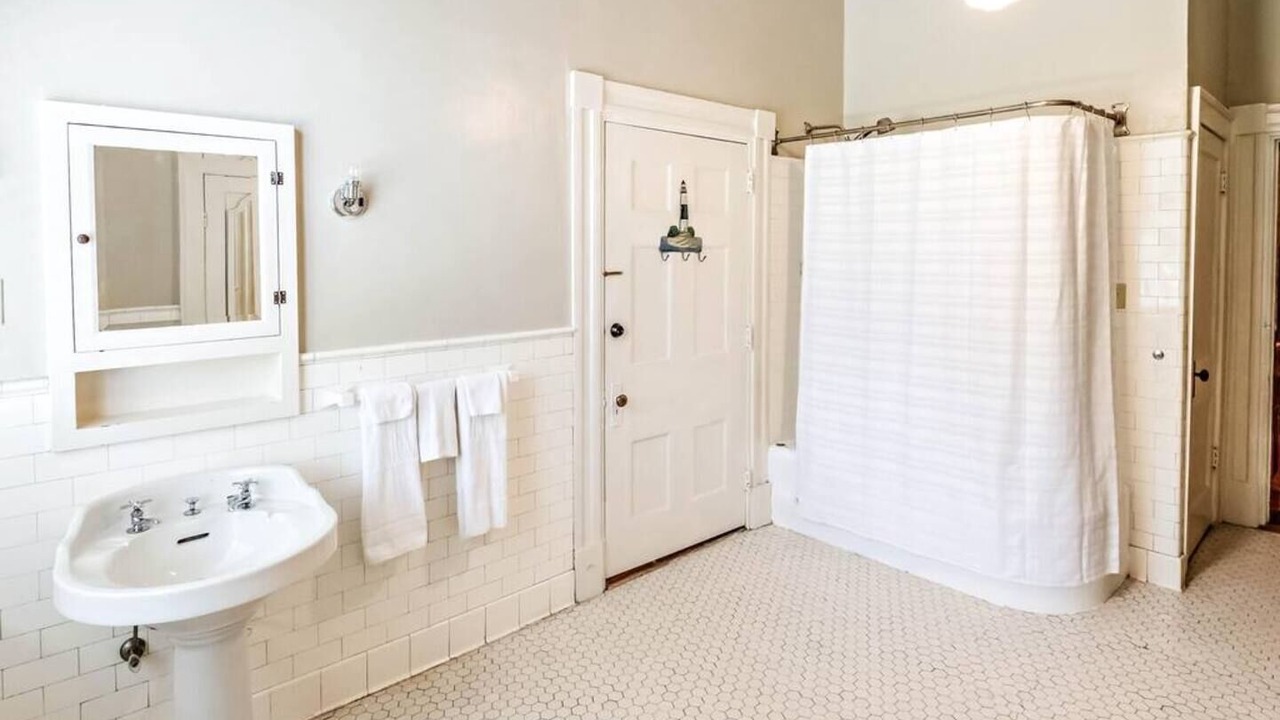 Photo of Bathroom in Tazewell