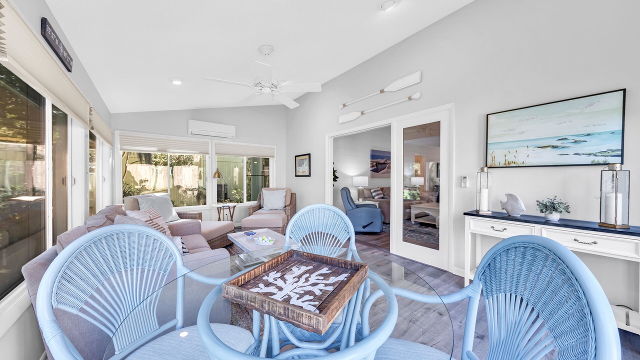 Photo of Livingroom in Tarpon Pond