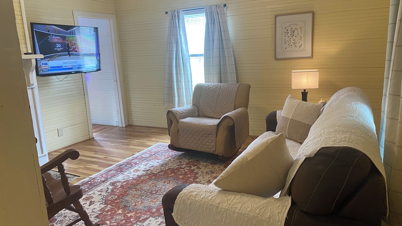 Photo of Livingroom in Mount Airy