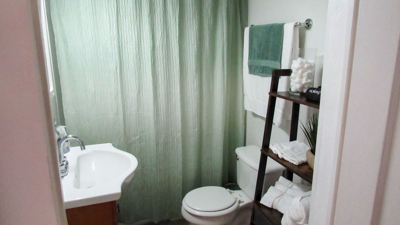 Photo of Bathroom in Toccoa