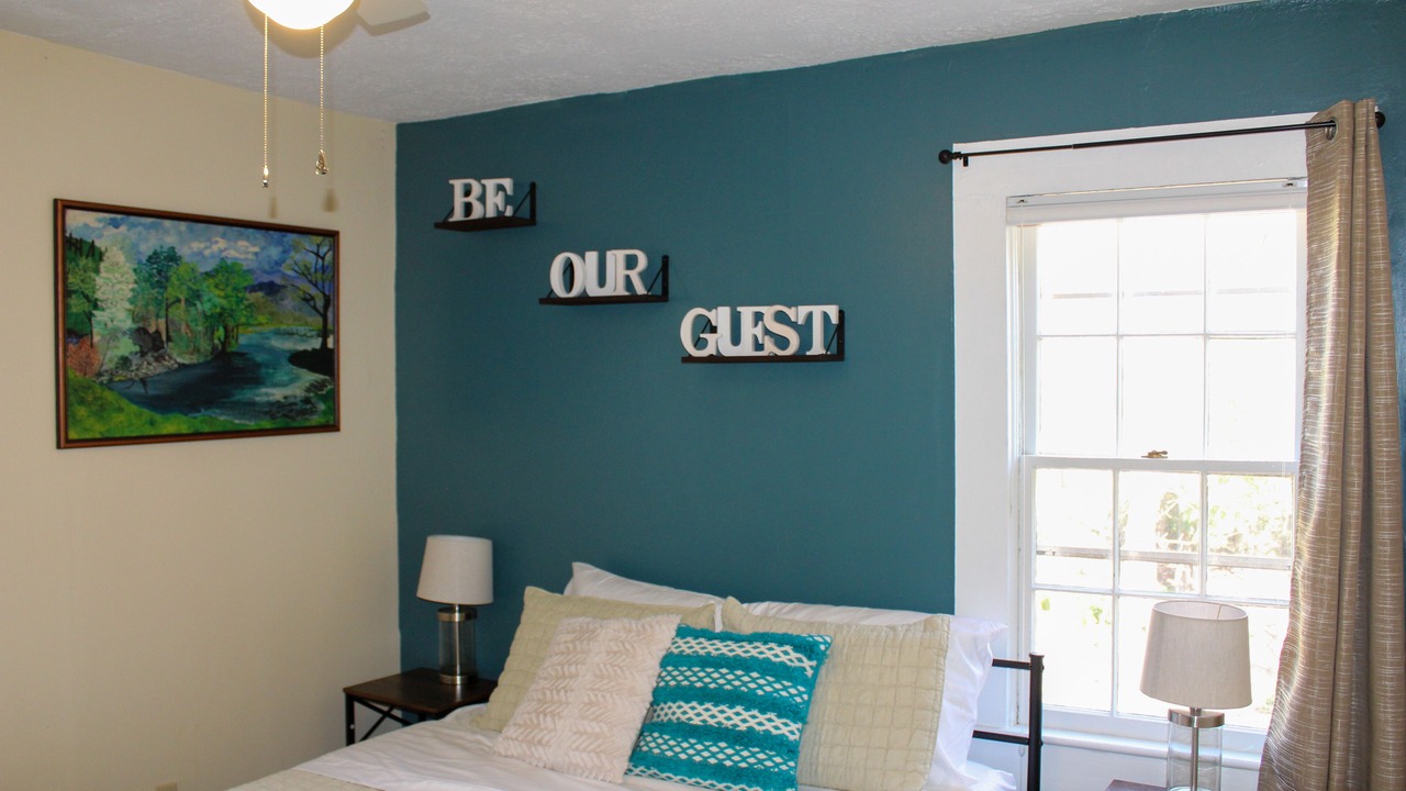 Photo of Bedroom in Toccoa