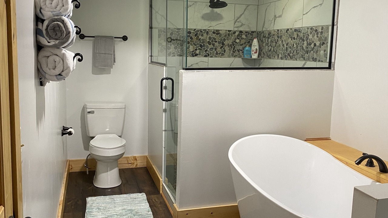 Photo of Bathroom in Maggie Valley