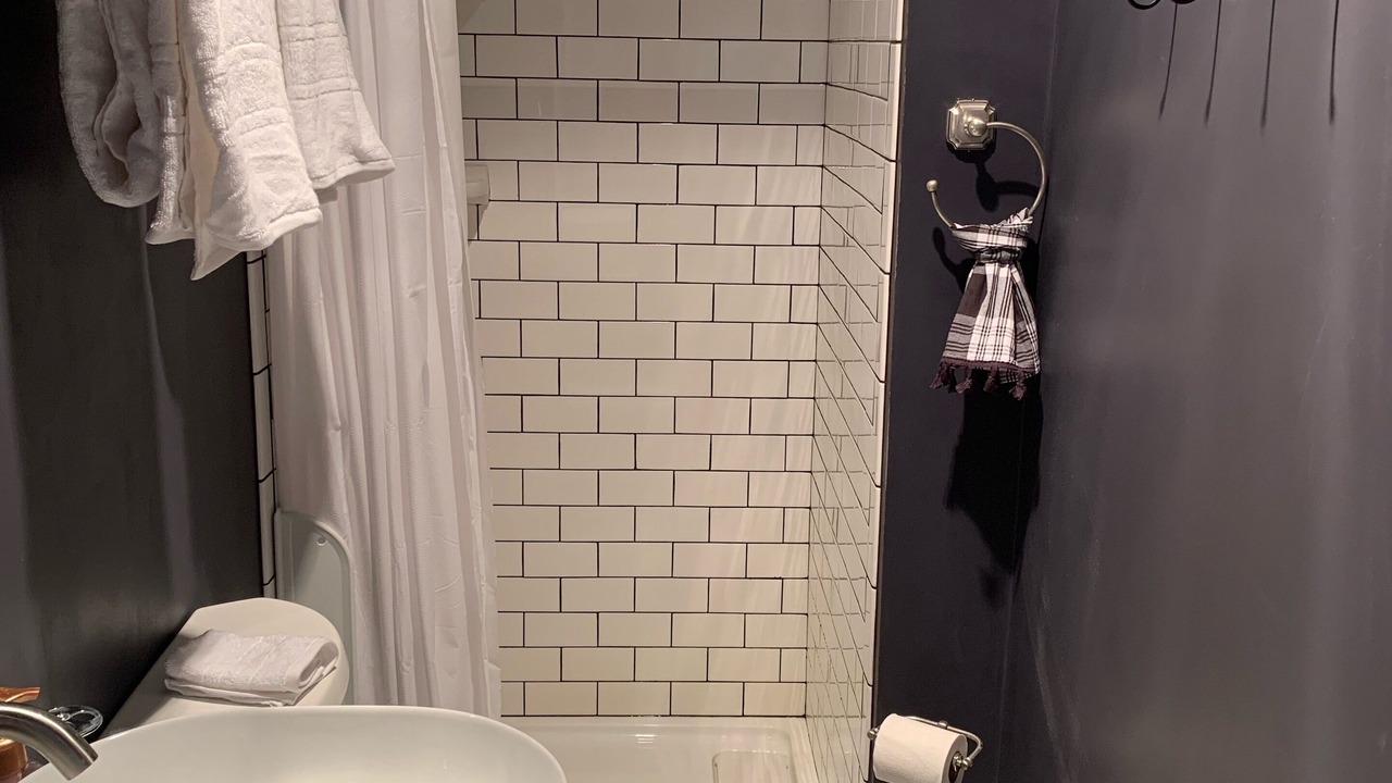 Photo of Bathroom in Toccoa