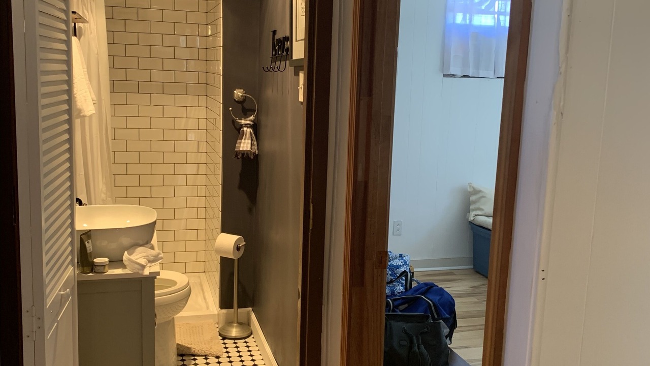 Photo of Bathroom in Toccoa