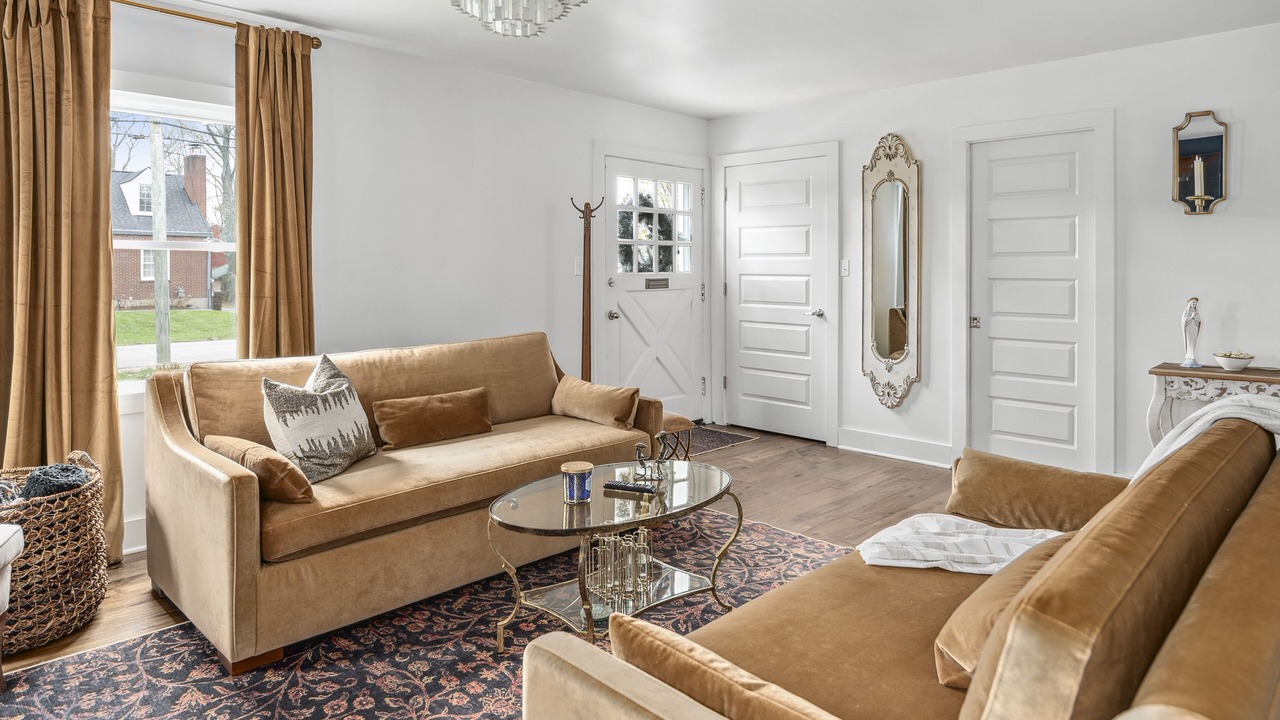 Photo of Livingroom in St. Matthews