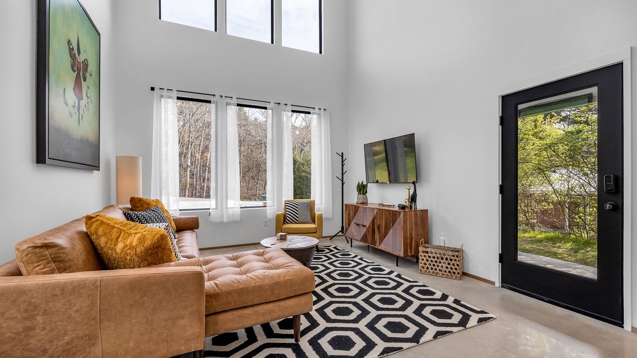 Photo of Livingroom in Stuart Heights - Rivermont