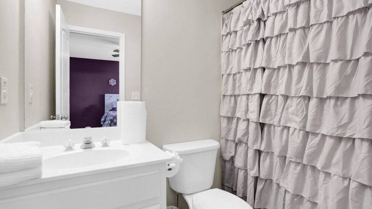 Photo of Bathroom in Roswell