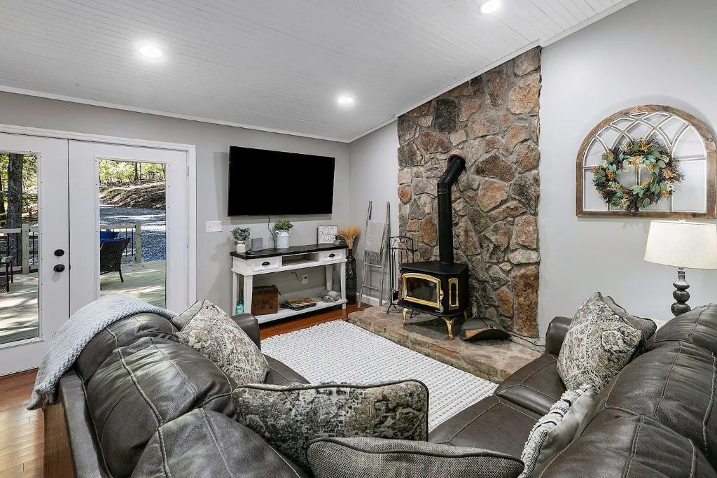 Photo of Livingroom in Louisville