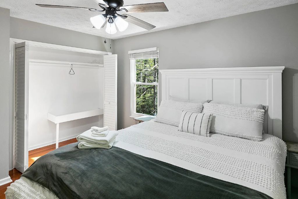 Photo of Bedroom in Louisville