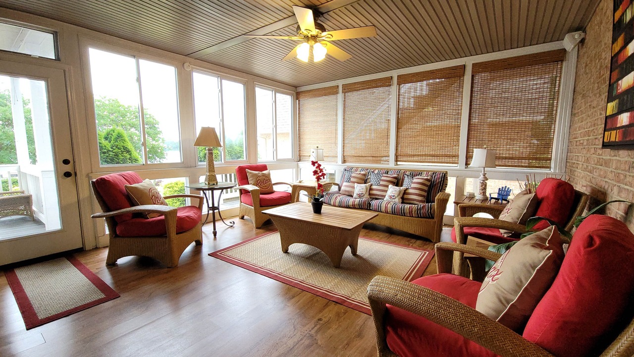 Photo of Livingroom in Lake Norman of Catawba