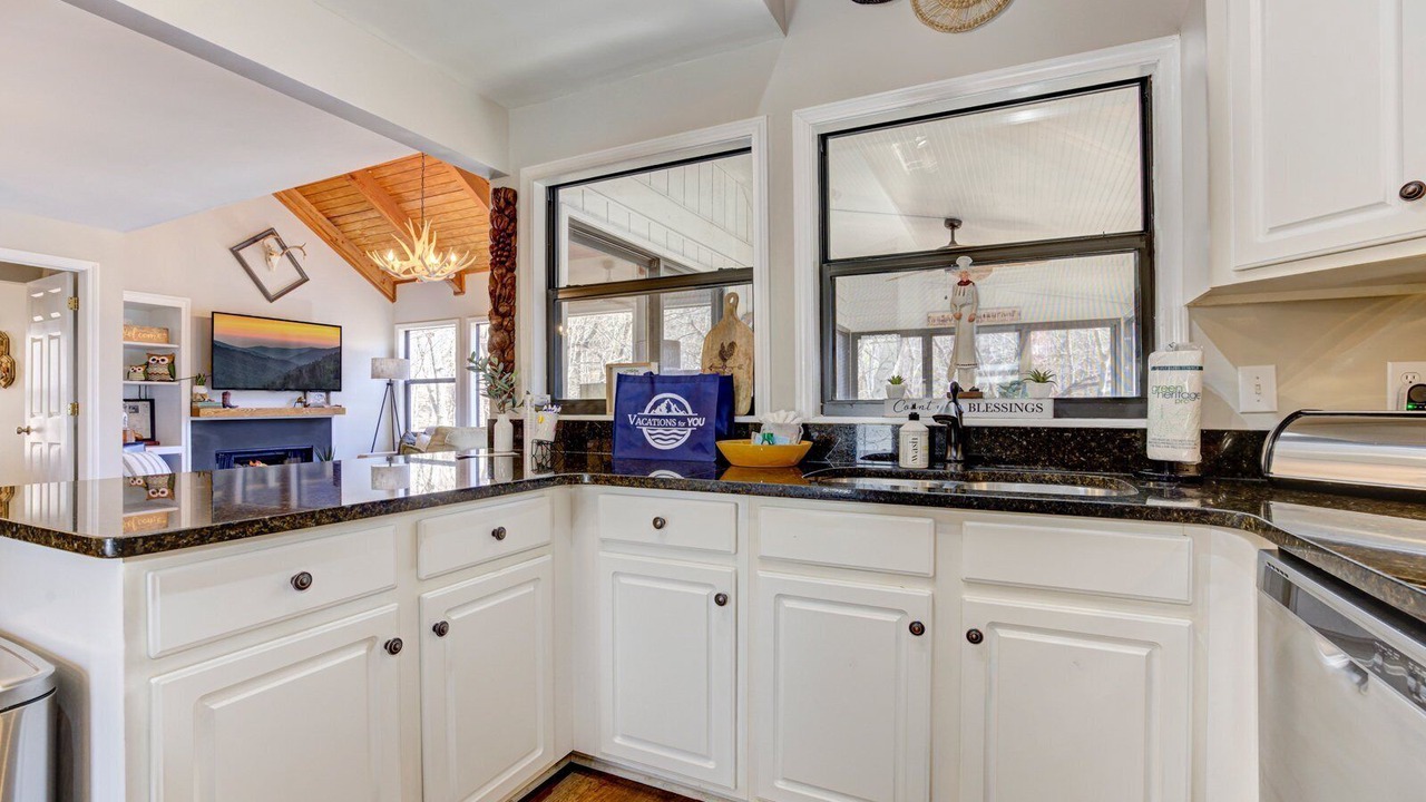 Photo of Kitchen in Big Canoe