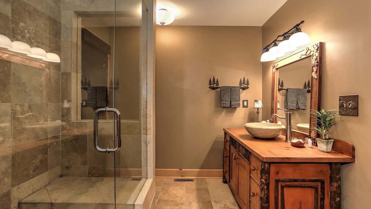 Photo of Bathroom in Big Canoe