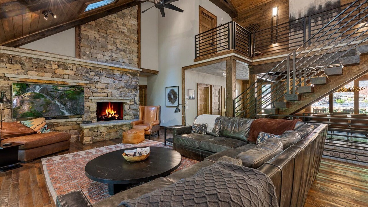 Photo of Bedroom in Cherry Log