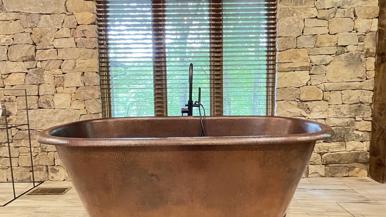 Photo of Bathroom in Cherry Log