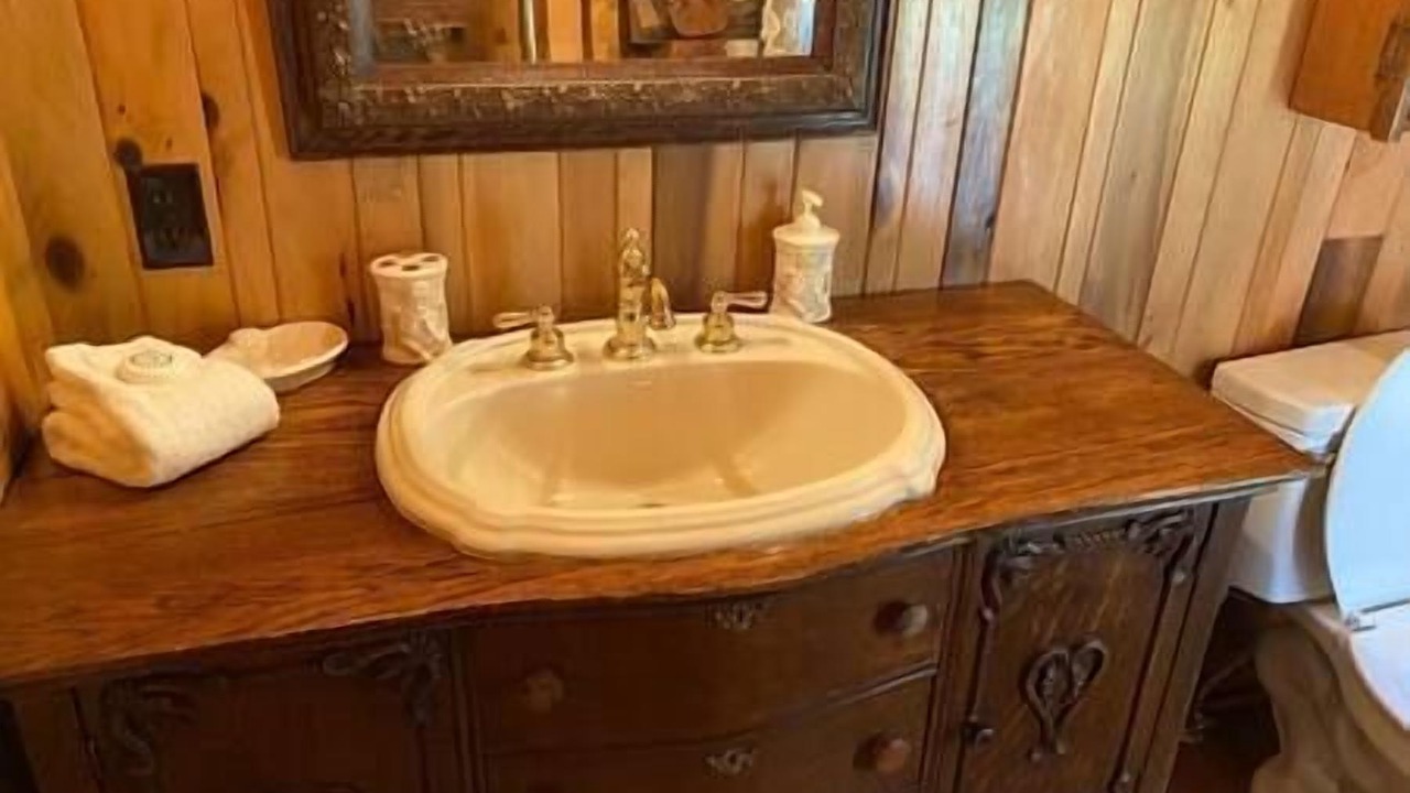 Photo of Bedroom in Altamont