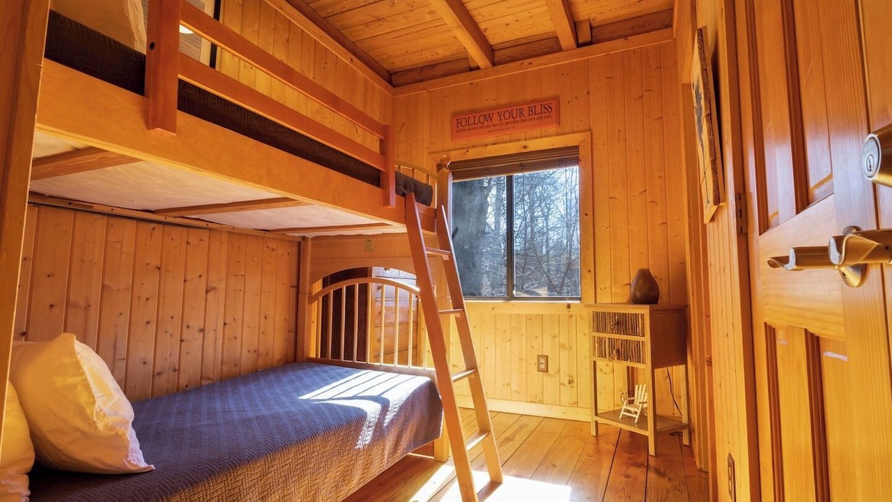 Photo of Bedroom in Six Mile