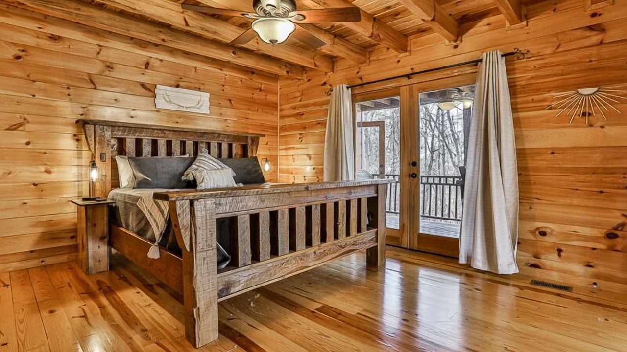 Photo of Livingroom in Ellijay
