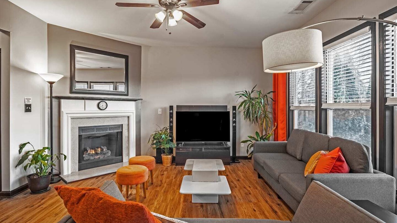 Photo of Livingroom in Gwinnett Place
