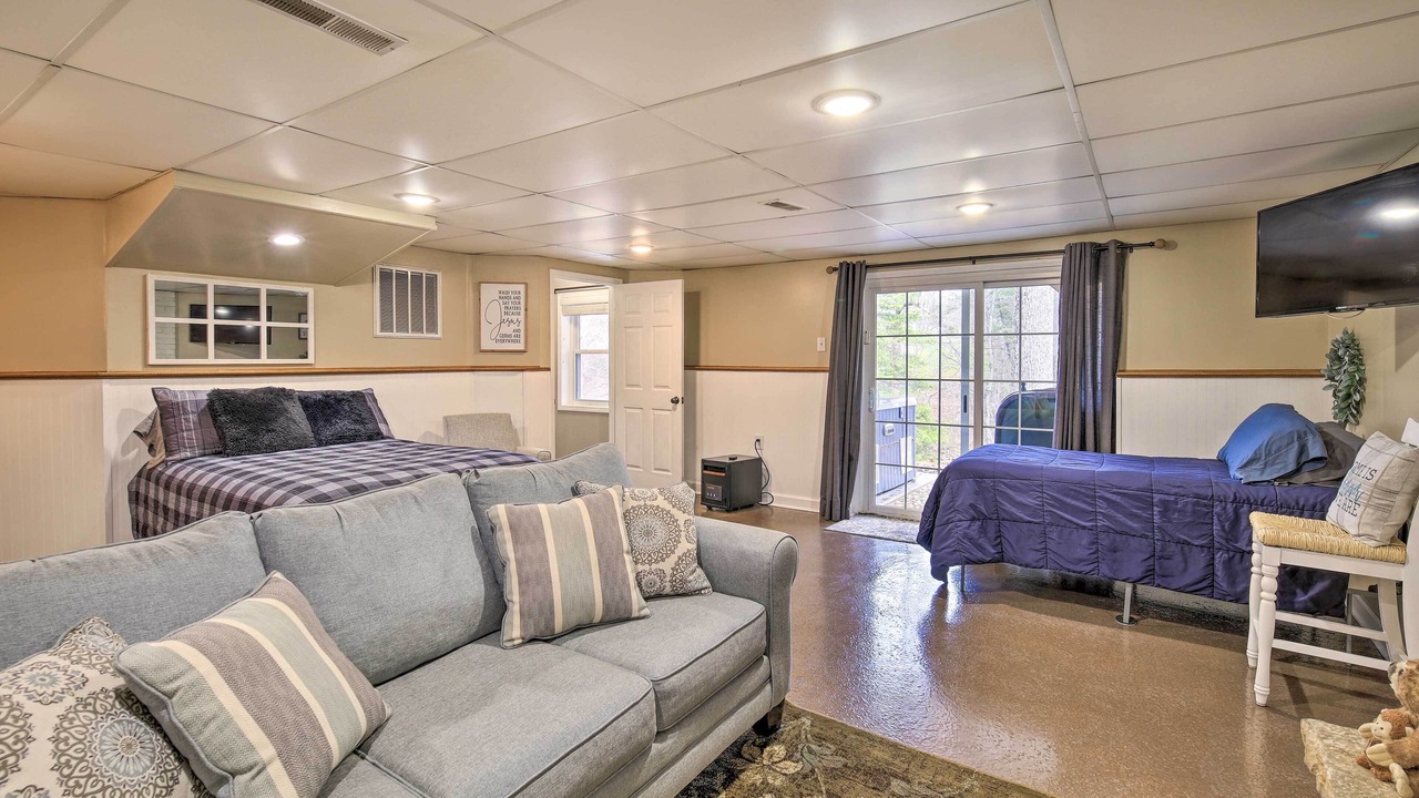 Photo of Livingroom in Eccles