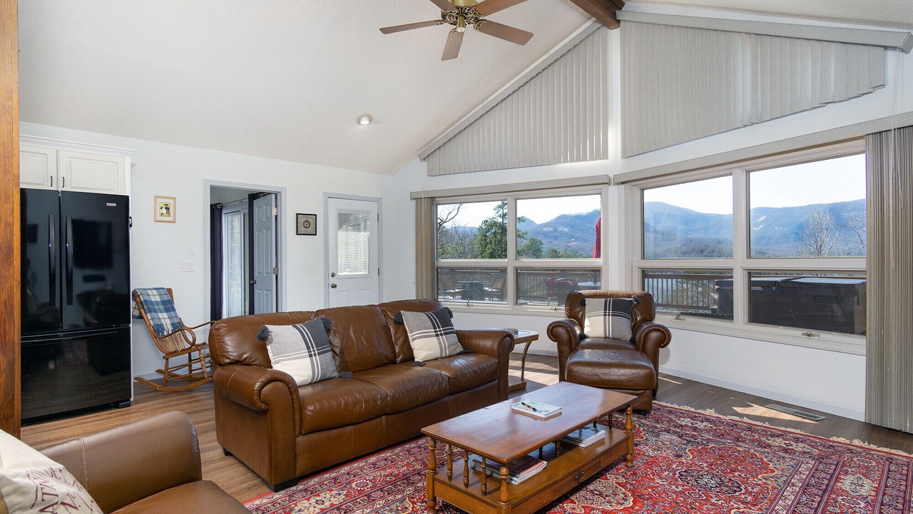 Photo of Livingroom in Sunset Cove