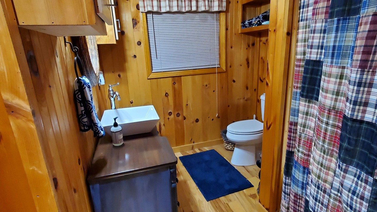 Photo of Bathroom in Butler