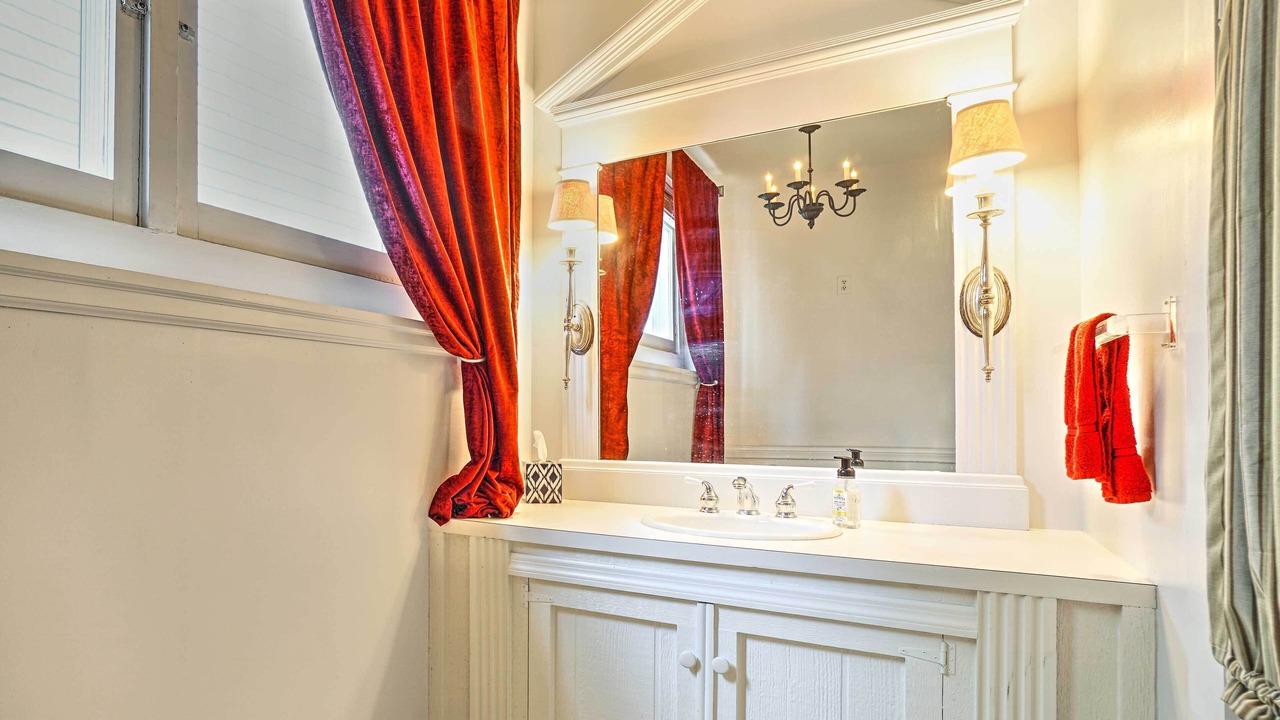 Photo of Bathroom in Troy