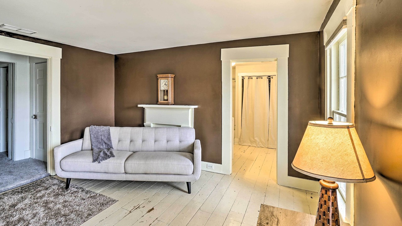 Photo of Livingroom in Troy