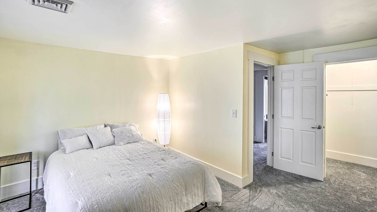 Photo of Bedroom in Troy