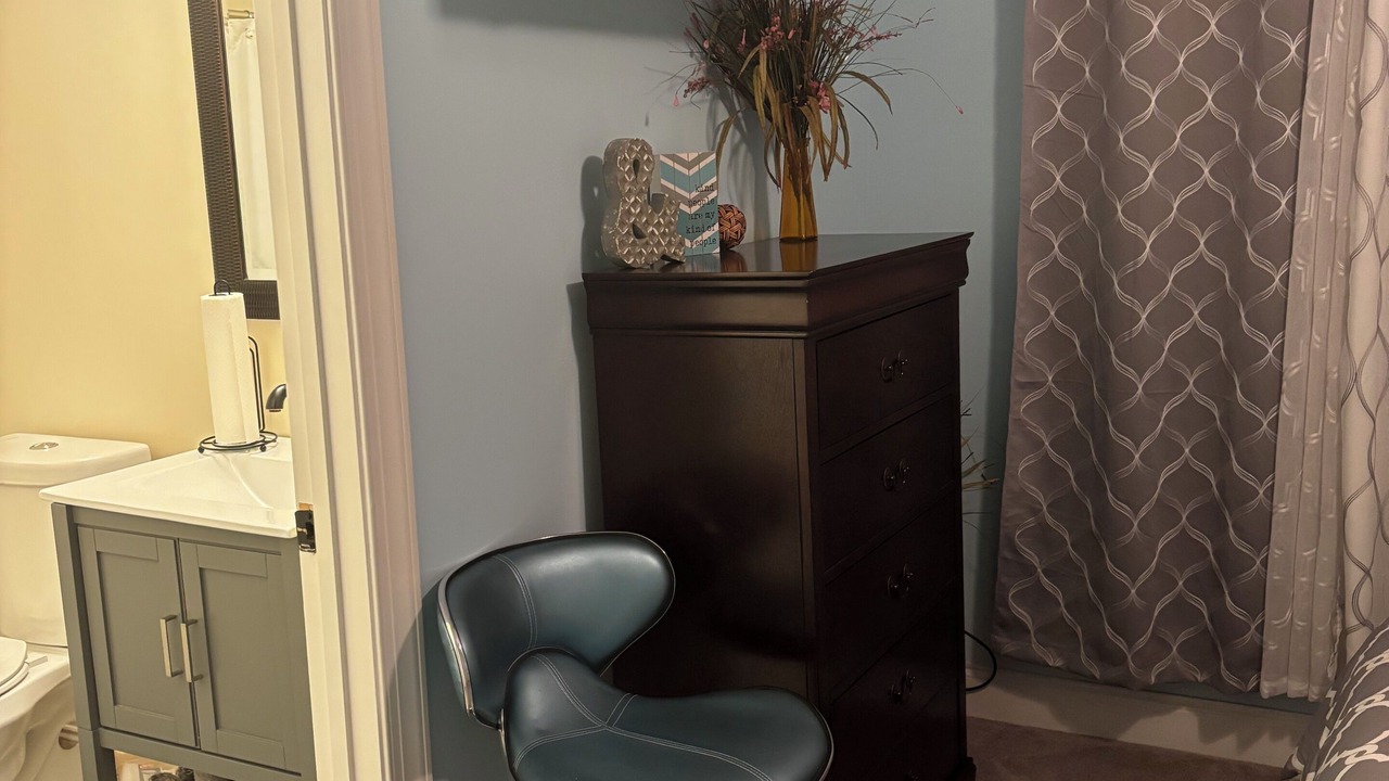 Photo of Bedroom in Greenwood