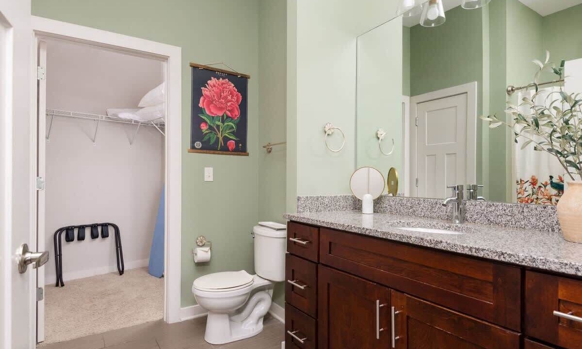 Photo of Bathroom in Hillsboro Village
