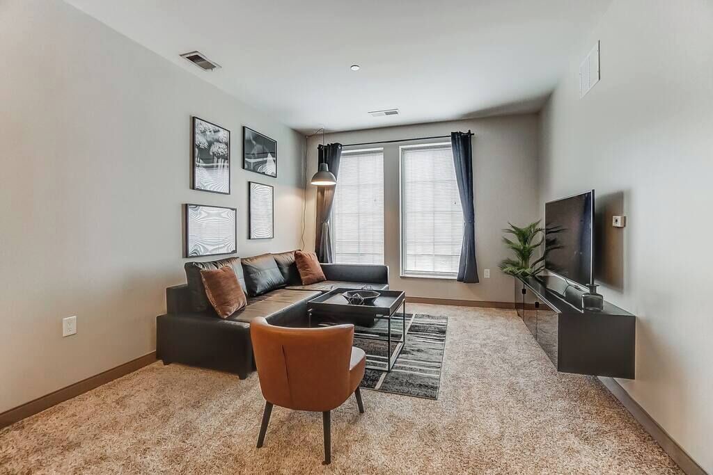 Photo of Bedroom in Uptown District