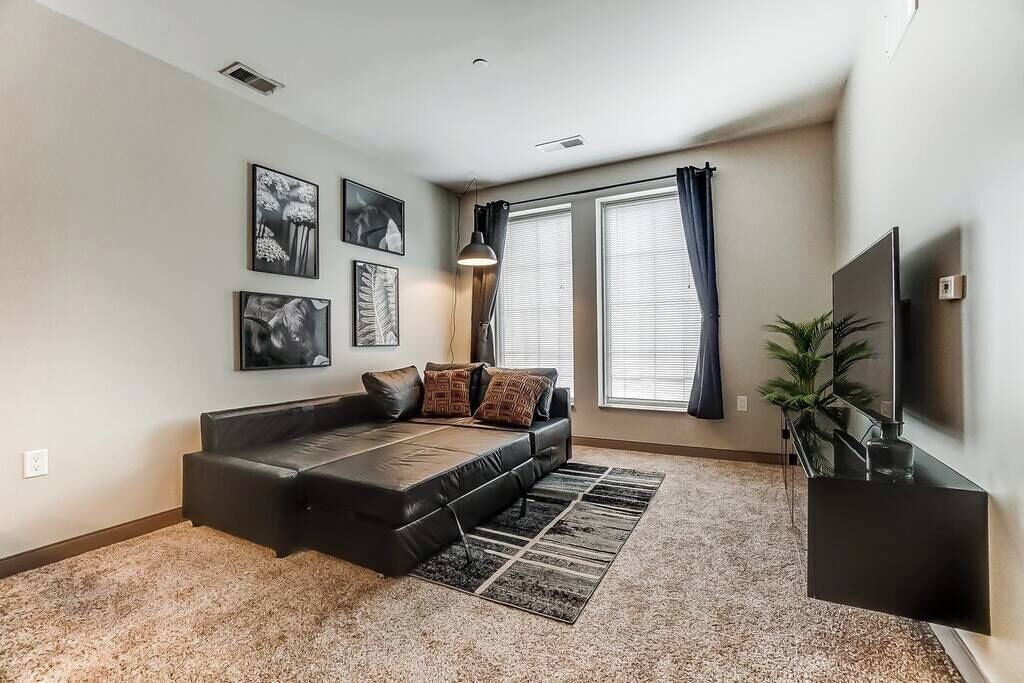 Photo of Bedroom in Uptown District