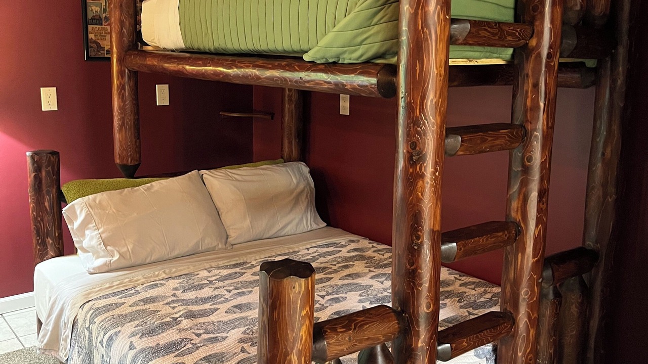 Photo of Bedroom in Ten Mile